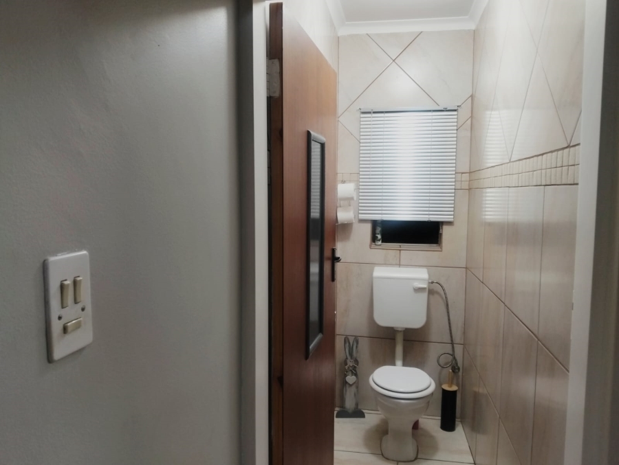 2 Bedroom Property for Sale in Flamwood North West